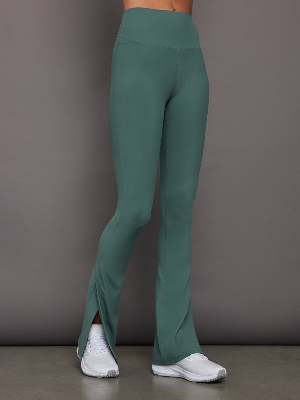 CARBON38 Split Bootcut Legging in Melt Silverpine Size Small